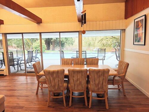 Rustic Family Farm House with Pool River, Sauna & More