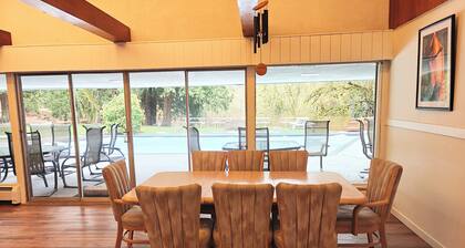 Rustic Family Farm House with Pool River, Sauna & More