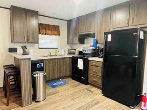 Private kitchen - 2 bedroom cabin near the Lake with private hottub. (Lakeway)