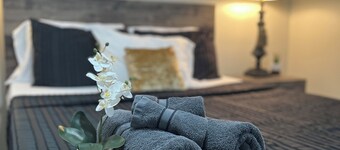 Superb 4BR-Suite NKC Near KC Chiefs, World Cup, Airport & Entertainment