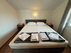 2 bedrooms, Internet