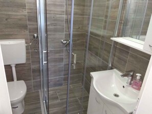 Bathroom - Studio with terrace and sea view (Brna)