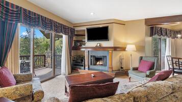 Smart TV, fireplace, DVD player