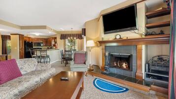 Smart TV, fireplace, DVD player