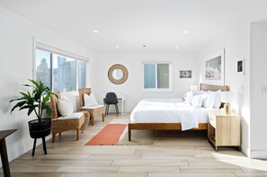 3 camere, una scrivania, ferro/asse da stiro, Wi-Fi gratuito