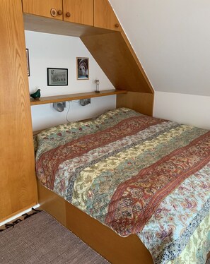 2 slaapkamers, een strijkplank/strijkijzer, wifi, beddengoed