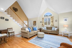 TV, fireplace, ping pong - Dog-Friendly Cape Home with Fire Pit (Mashpee)