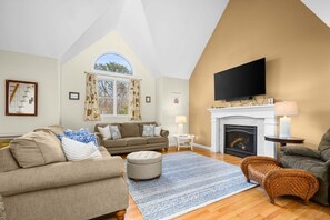 TV, fireplace, ping pong - Dog-Friendly Cape Home with Fire Pit (Mashpee)