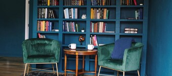 The Study - An Ode to Literature - 1 bedroom beautiful home