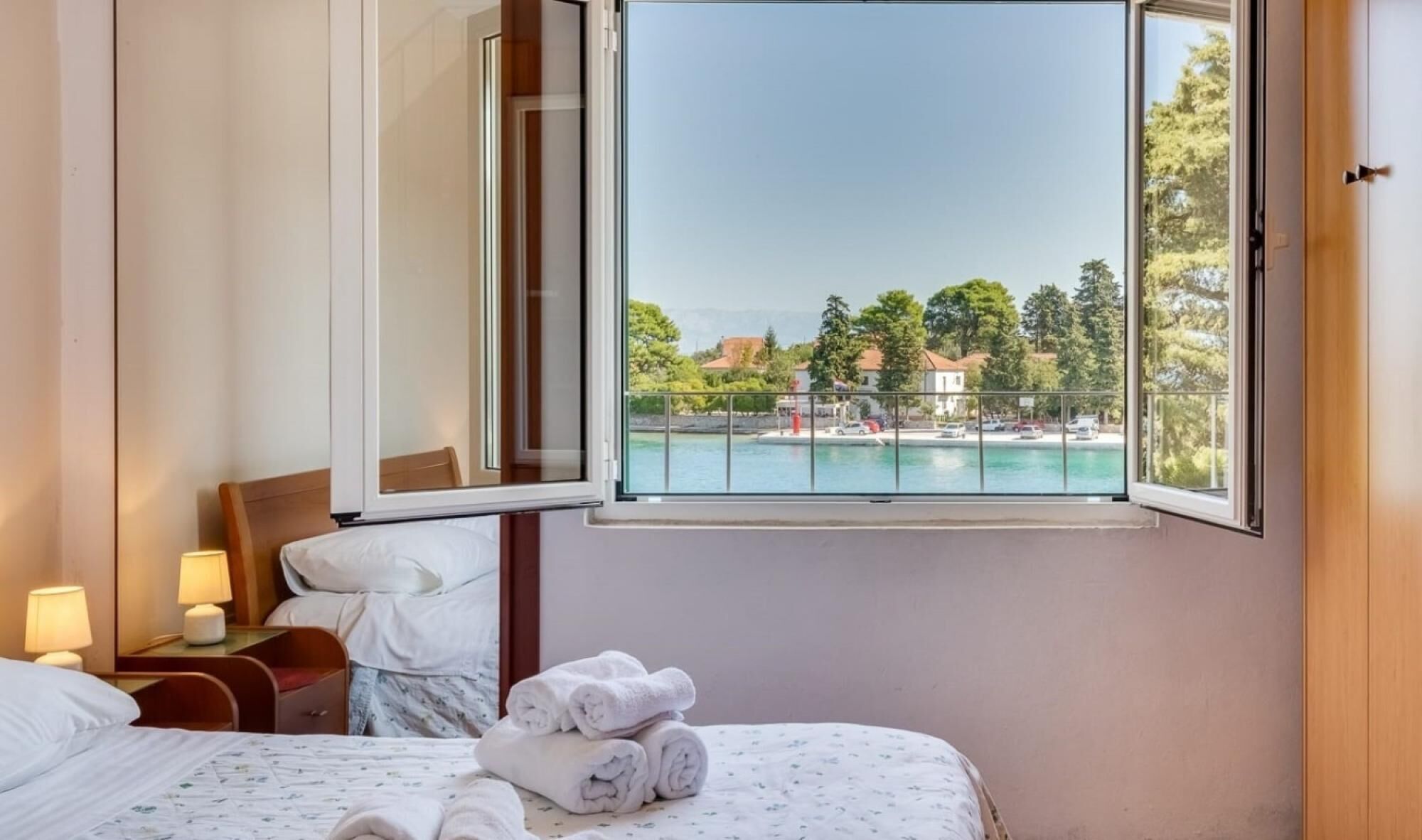 Apartment, Smoking | 2 bedrooms