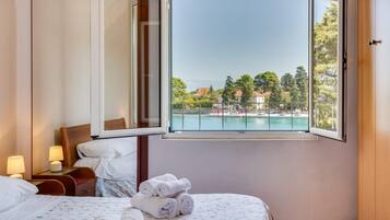 Apartment, Smoking | 2 bedrooms