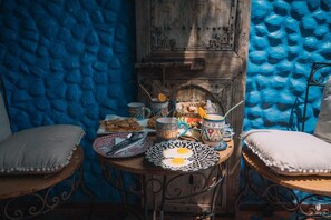 Free daily local cuisine breakfast - Riad Azurite (Chefchaouen)