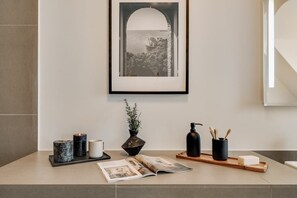 Interior - Castro - 1 chambre à Champs de Mars (Paris)