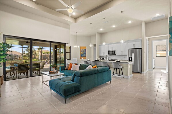 Interior - Villa Papaya
— Dream Vacay-Gulf-access Waterfront home -Heated saltwater pool (Cape Coral)