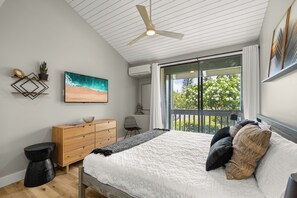 4 bedrooms, desk, iron/ironing board, free WiFi - 4 bedroom Condo sleeps 10, Private Hot Tub, Lanai, Golf Course Sunset View (Kahuku)