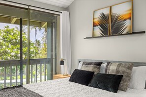 4 bedrooms, desk, iron/ironing board, free WiFi
