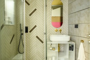 Appartement | Douche de la salle de bain