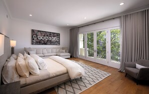 12 Schlafzimmer, WLAN