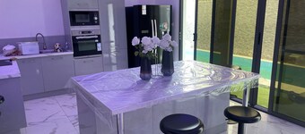 Tino Luxury House & Residence