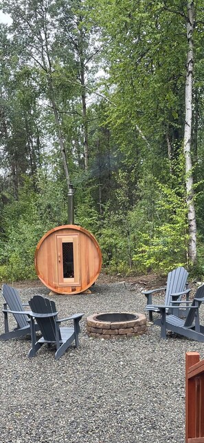 المنطقة المحيطة بالمنشأة