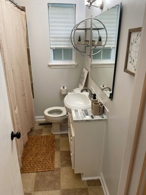 Boblebad, hårføner, håndklær og såpe