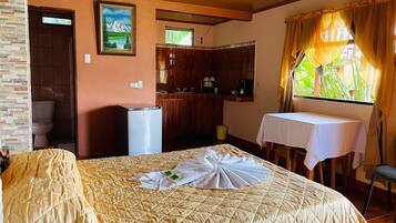 Room | Free WiFi, bed sheets