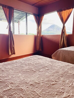 Zimmer | Kostenloses WLAN, Bettwäsche