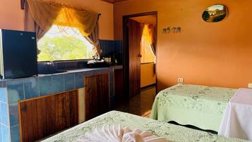 Room | Free WiFi, bed sheets