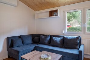 Fernseher, Tischtennisplatte