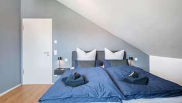 2 bedrooms, desk, iron/ironing board, free WiFi