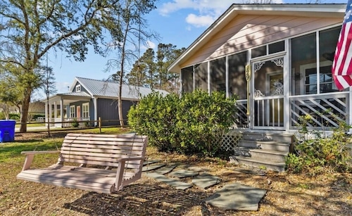Nostalgic beach cottage 