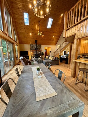 Interior - Golden Grove On the River! Amazing home above the Smith River. (Crescent City)