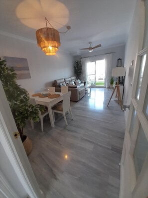 Interior - Marisma del Guadalquivir Apartment (Sanlúcar de Barrameda)