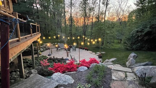 2-bedroom apt in log home, minutes from Grand Park