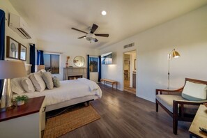 3 Schlafzimmer, Schreibtisch, Bügeleisen/Bügelbrett, Reisekinderbett