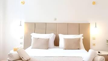 4 bedrooms, desk, iron/ironing board, travel crib