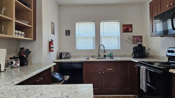 Unclassified image, 1 of 22, button - Downtown Phoenix Triplex w/ Backyard & Free (Phoenix)