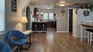Unclassified image, 3 of 22, button - Downtown Phoenix Triplex w/ Backyard & Free (Phoenix)