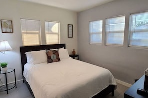 3 camere, una scrivania, ferro/asse da stiro, Wi-Fi