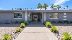 Unclassified image, 2 of 23, button - Chic Scottsdale Apt 3 |FashionSquare|OldTown|4Plex (Scottsdale)