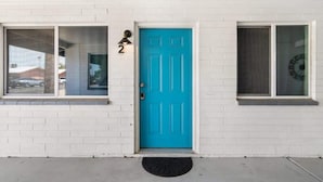 Exterior detail - Chic Scottsdale Apt 2 |FashionSquare|OldTown|4Plex (Scottsdale)