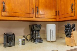 Unclassified image, 4 of 66, button