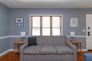 TV, offices - Large Yard with Treehouse! Tri-Level Retreat (Columbus)