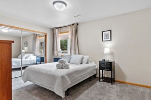 Bügeleisen/Bügelbrett, kostenloses WLAN, Bettwäsche