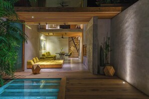 Outdoor pool - Q VILLAS LOFT- DESIGNER - TROPICAL (Seminyak)