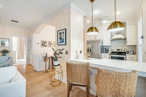 Fridge, microwave, oven, stovetop - π Blue Moon β Coastal Chic 30A Retreat | Walk to Beach | Sleeps 8 ποΈ (Santa Rosa Beach)