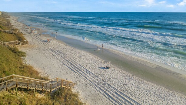 Unclassified image, 1 of 53, button - 🌙 Blue Moon – Coastal Chic 30A Retreat | Walk to Beach | Sleeps 8 🏖️ (Santa Rosa Beach)