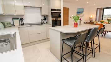 Cottage | Interior