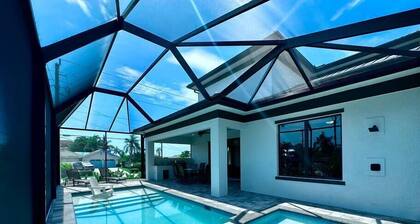 Bonita Beach Mansion, New Constuction Home, Pool, Spa, Bikes and Near Beach