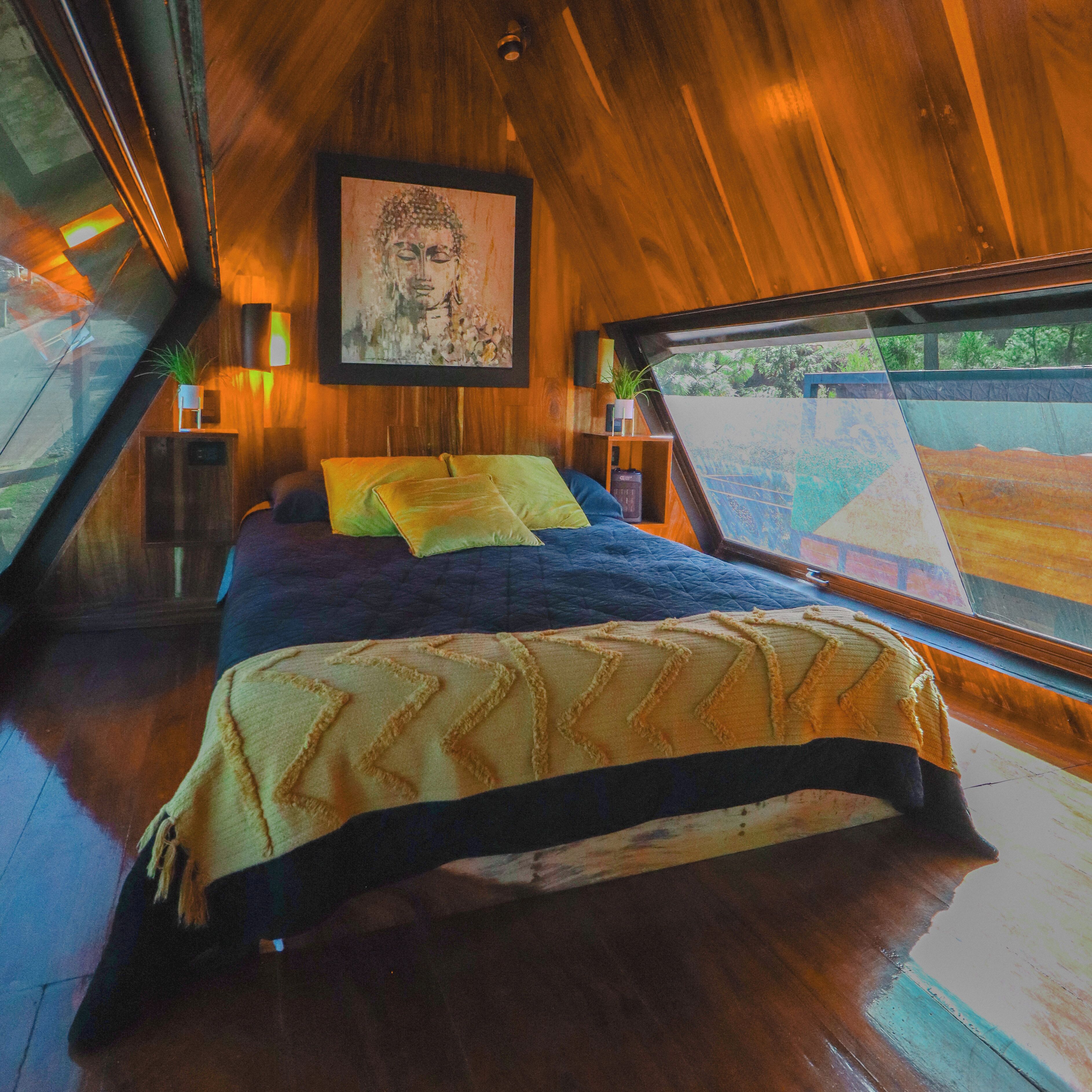 Studio | Down comforters, individually decorated, free WiFi, bed sheets